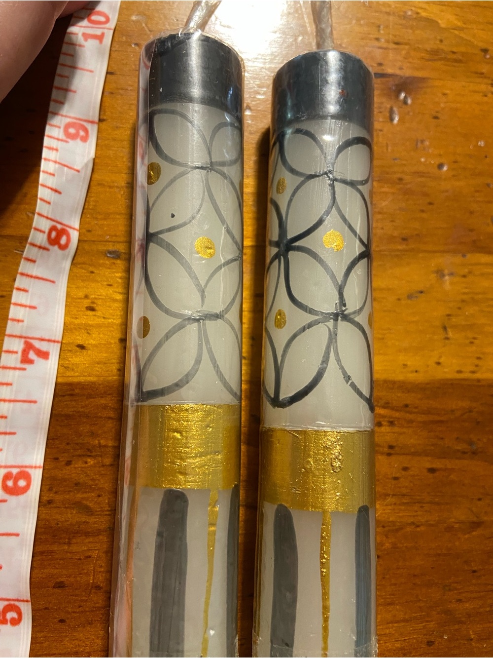 Hand Painted Pair of Decorative Taper Candles in White, Gold & Gray - Picture 3 of 4